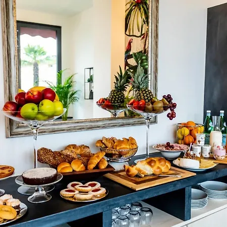 Bed & Breakfast Boutique And Garden